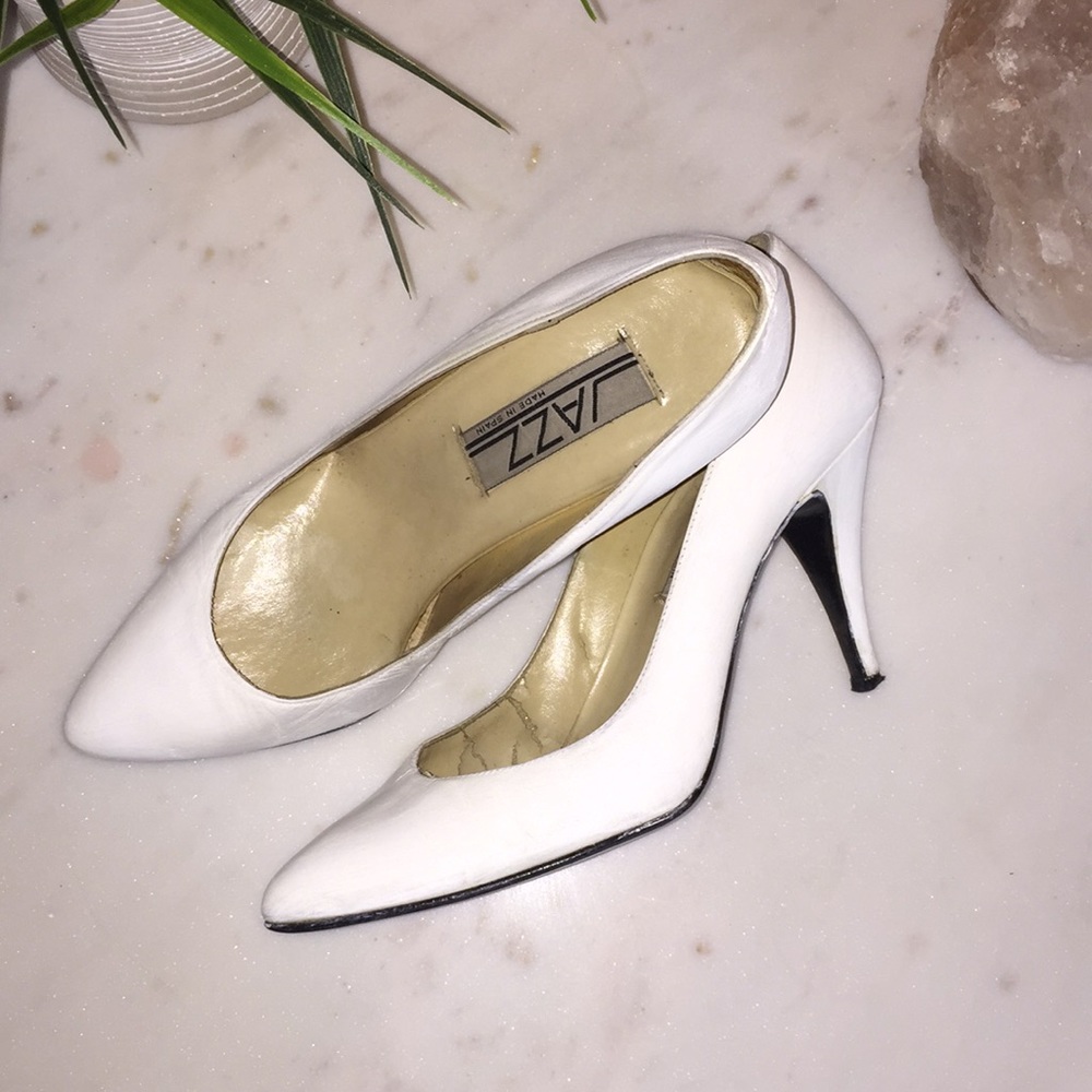 Off White Pumps